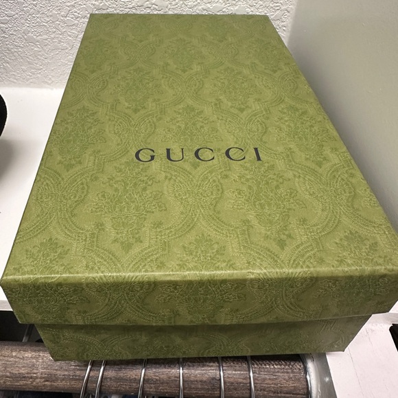 Gucci Aguru Flashtreck sandals - Picture 9 of 11